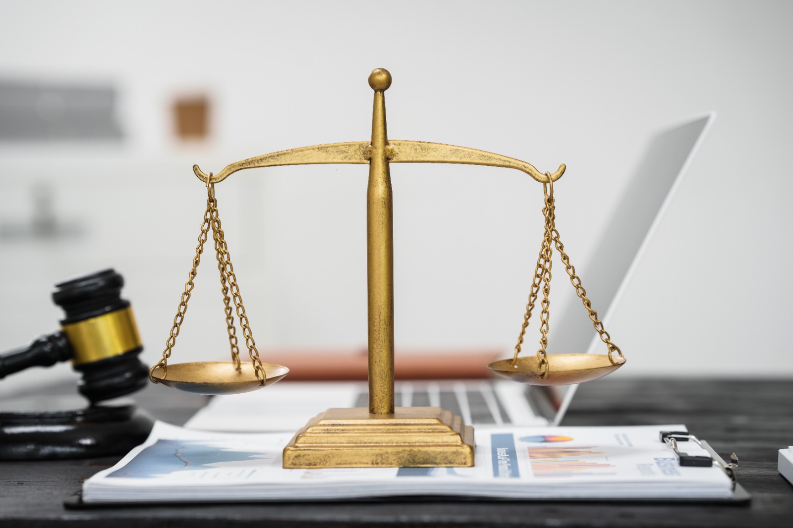 Sağlık çalışanları için profesyonel sorumluluk davaları ve etik ihlaller